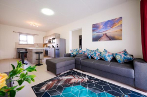 Cozy Escape: 2 BR Apt. Sleeps 4